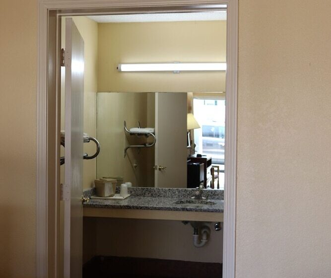 فندق Woodstream Inn