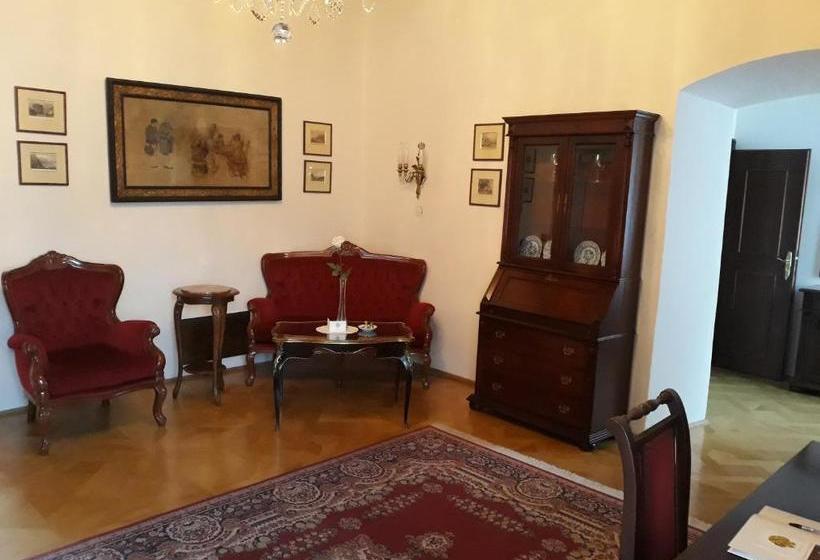 בית מלון כפרי Zámek štiřín