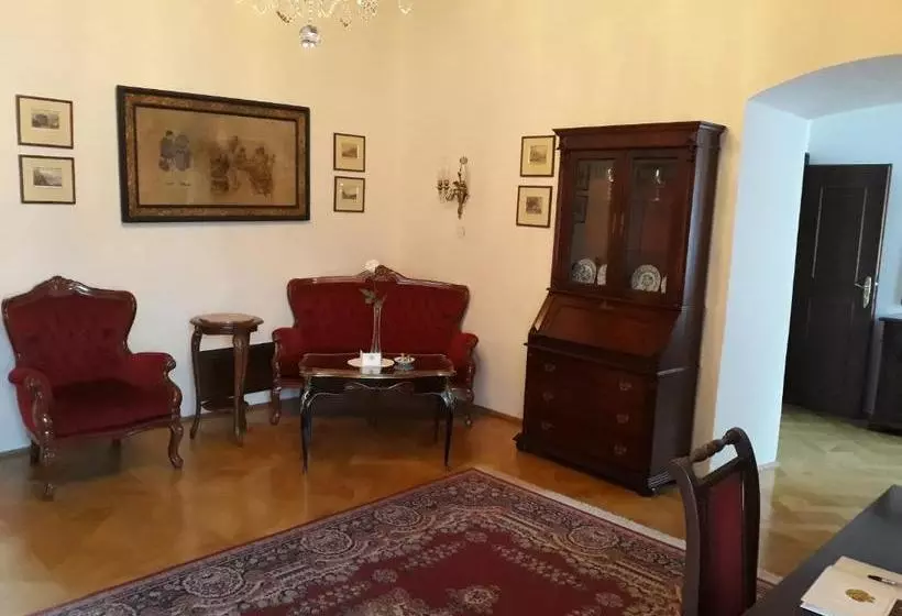 호텔 Zámek štiřín