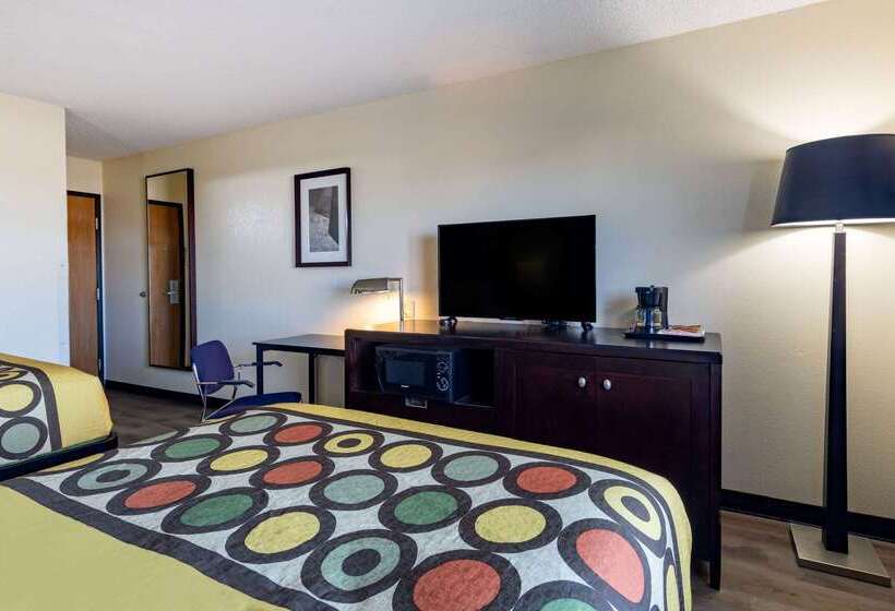 فندق على الطريق Super 8 By Wyndham El Dorado