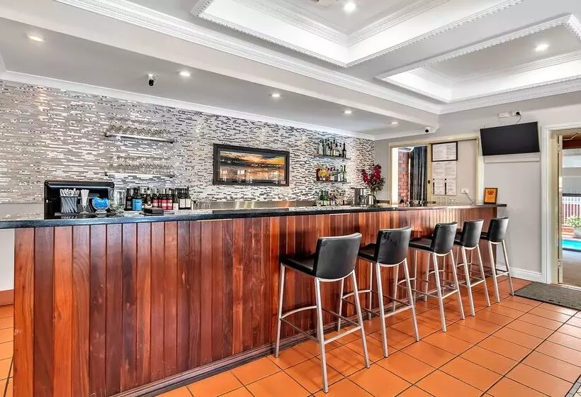 Quality Inn Railway Motel