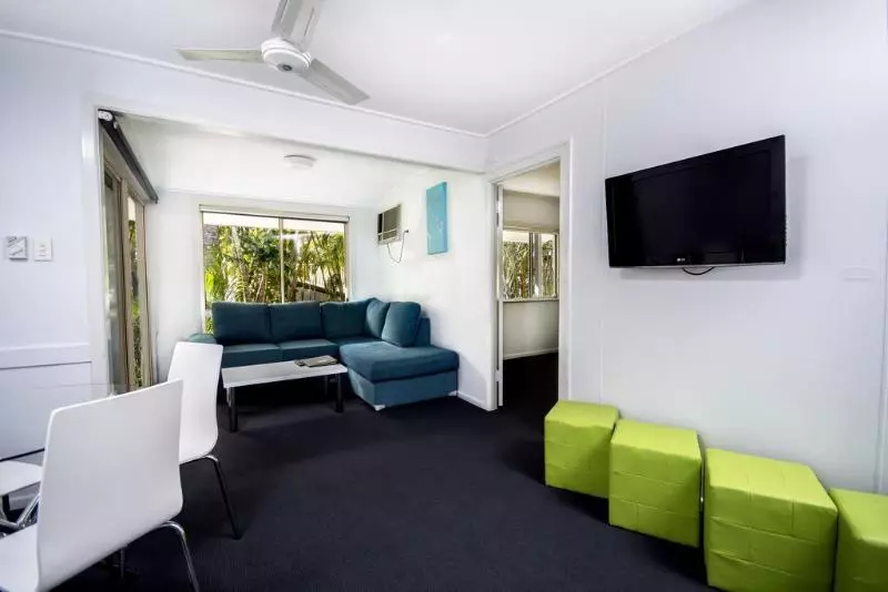 استراحتگاه The Beach Motel Hervey Bay