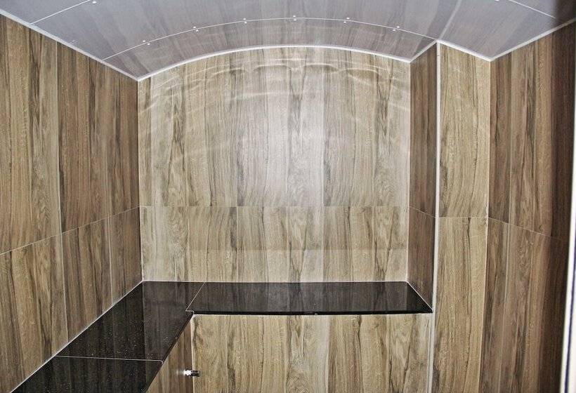 هتل Bahrain International