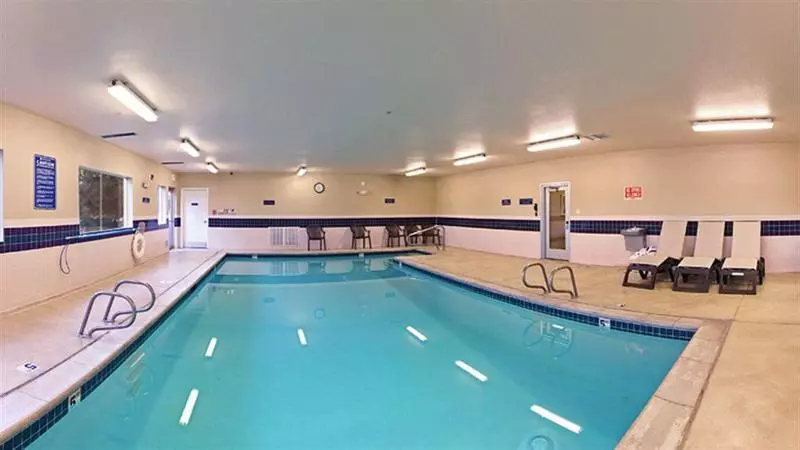 Crystal Inn Hotel & Suites   Midvalley