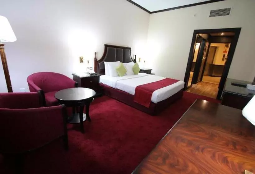 فندق Knight Armour