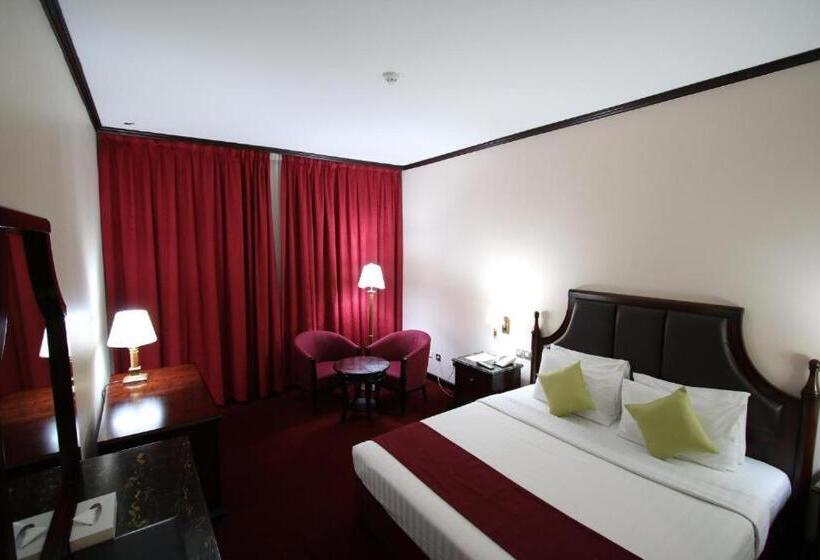 هتل Knight Armour