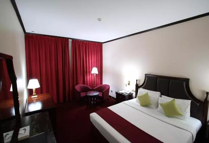 فندق Knight Armour