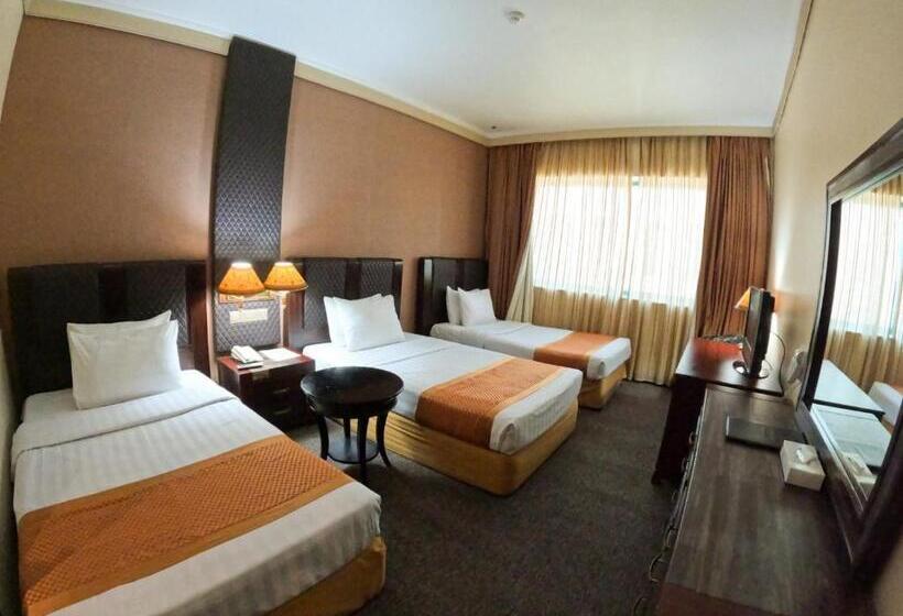 هتل Knight Armour