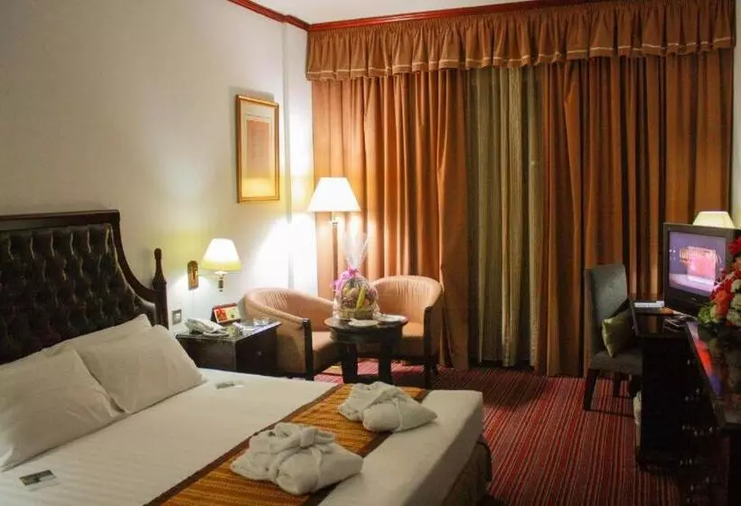 فندق Knight Armour