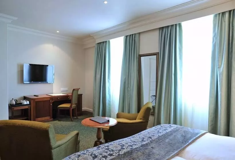 בית מלון כפרי The Edward