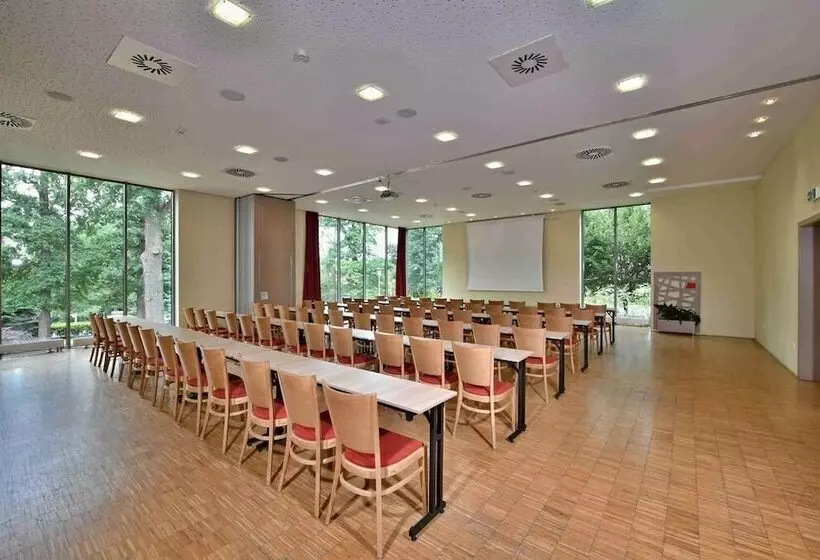 Lh Parkhotel Hluboka Nad Vltavou