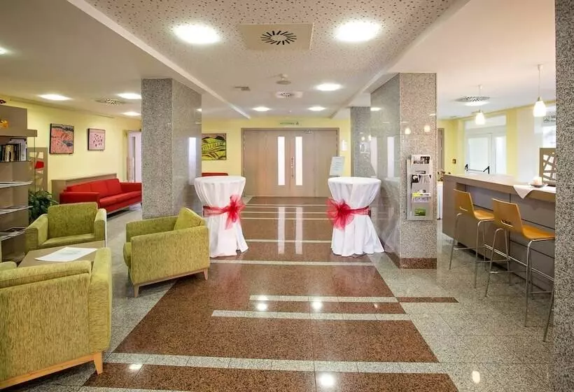 Lh Parkhotel Hluboka Nad Vltavou