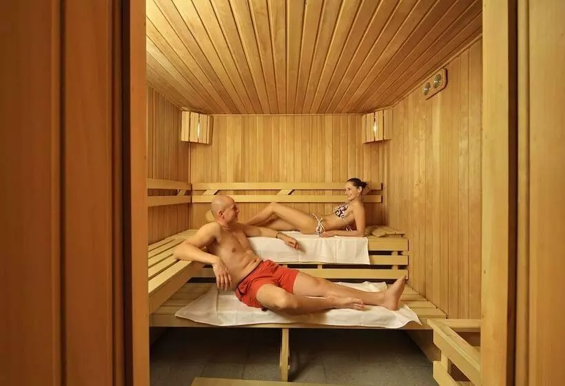 Lh Parkhotel Hluboka Nad Vltavou