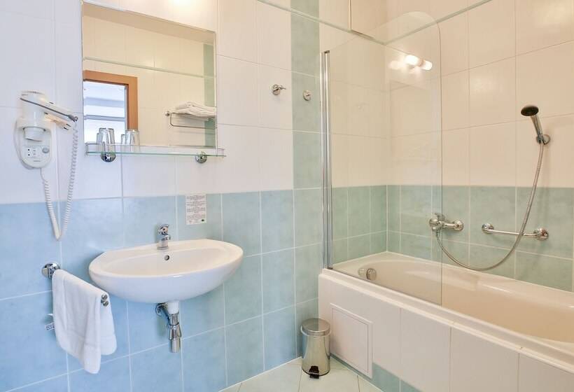 Lh Parkhotel Hluboka Nad Vltavou