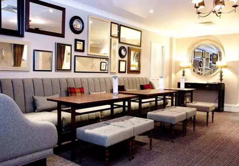 The Landmark Hotel And Leisure Club