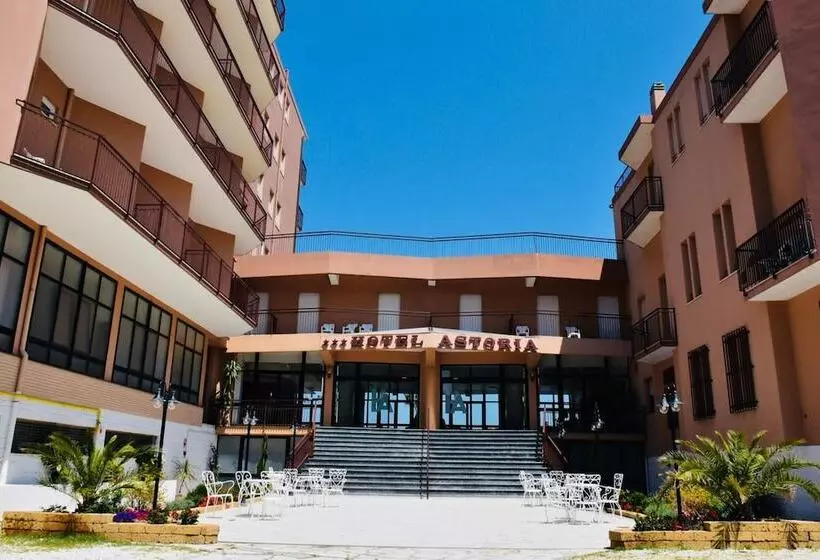 호텔 Astoria