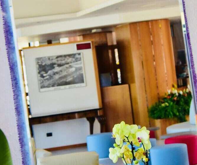 בית מלון כפרי Astoria