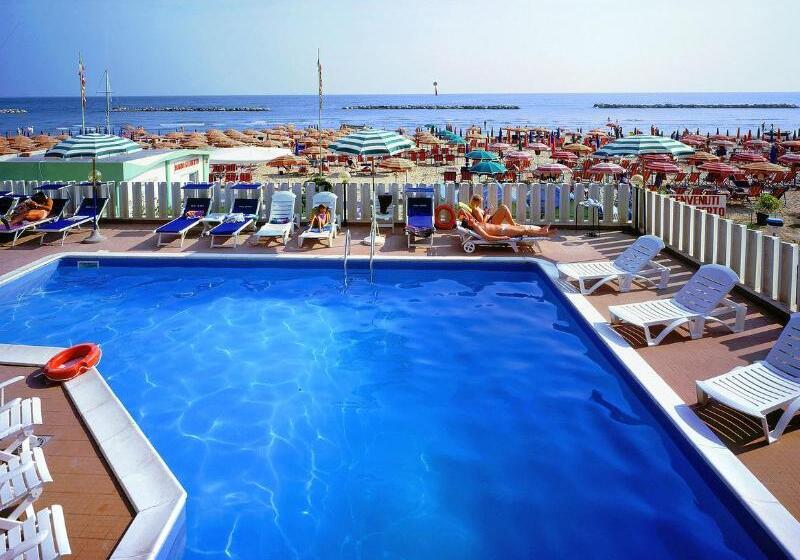 בית מלון כפרי Astoria