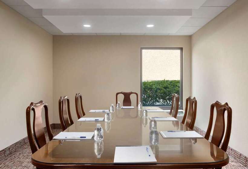 فندق Baymont By Wyndham Augusta West