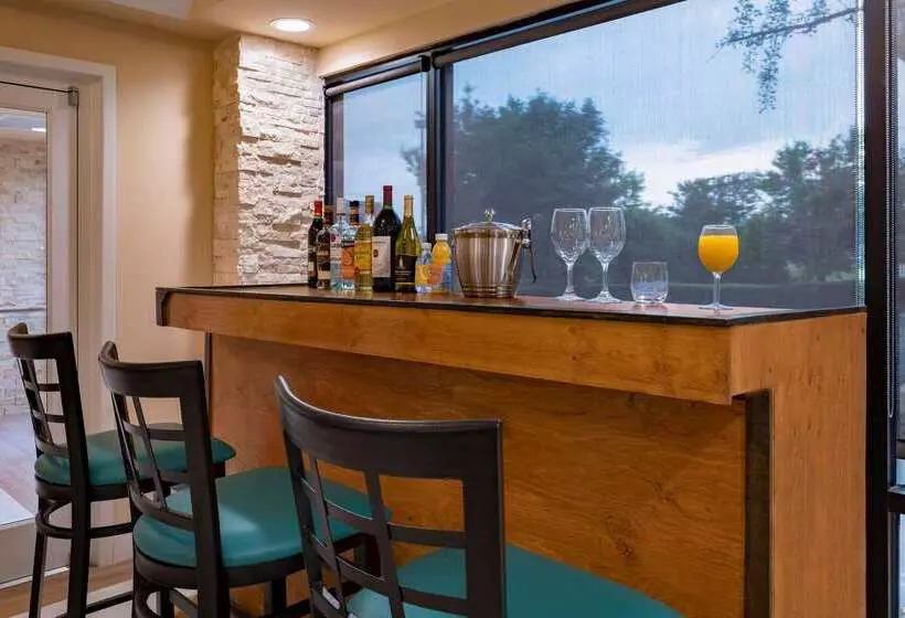 Отель Baymont By Wyndham Augusta West