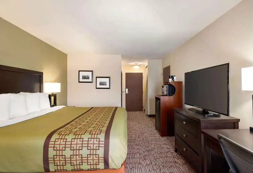 Отель Baymont By Wyndham Augusta West