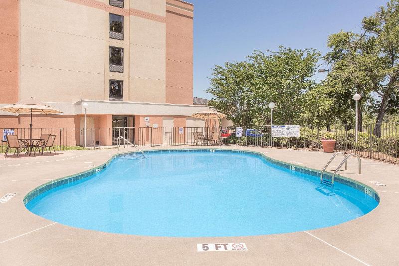 فندق Baymont By Wyndham Augusta West