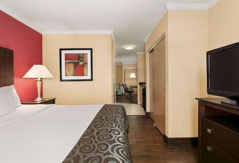 酒店 Comfort Inn & Suites