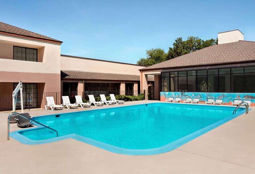 酒店 Comfort Inn & Suites