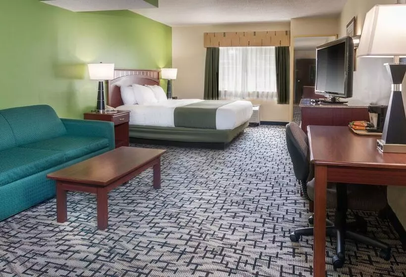 Отель Best Western Crown Inn & Suites Batavia