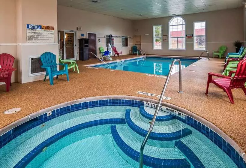 Отель Best Western Crown Inn & Suites Batavia