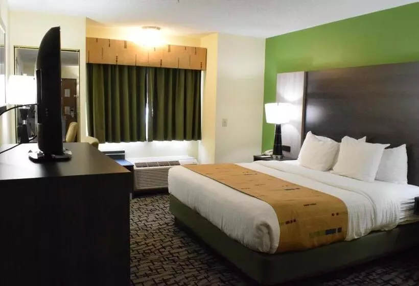 Отель Best Western Crown Inn & Suites Batavia