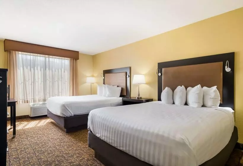 Отель Best Western Escondido