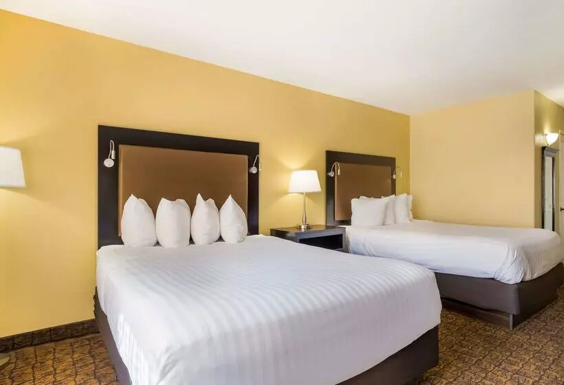 Отель Best Western Escondido