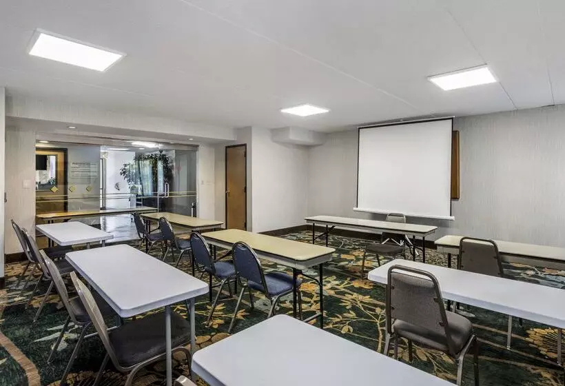 호텔 Best Western Harrisburg North