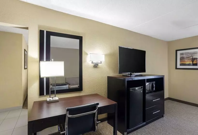 호텔 Best Western Harrisburg North