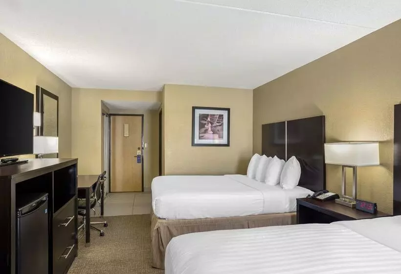호텔 Best Western Harrisburg North