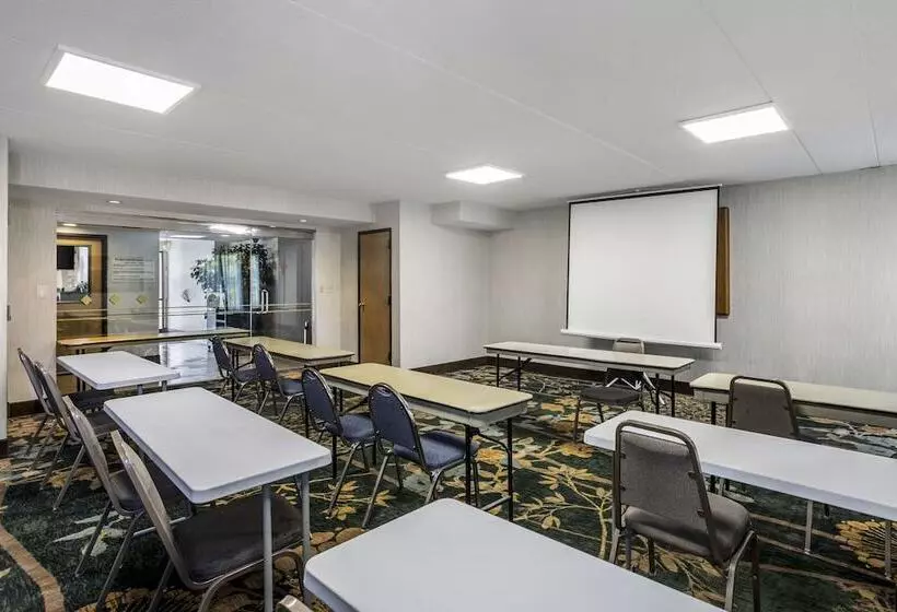 호텔 Best Western Harrisburg North