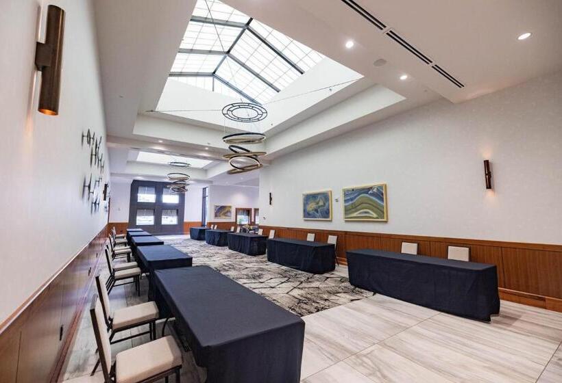 فندق Crowne Plaza Lansing, An Ihg