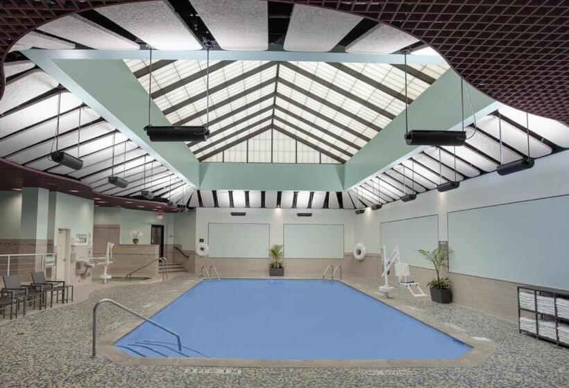 فندق Crowne Plaza Lansing, An Ihg