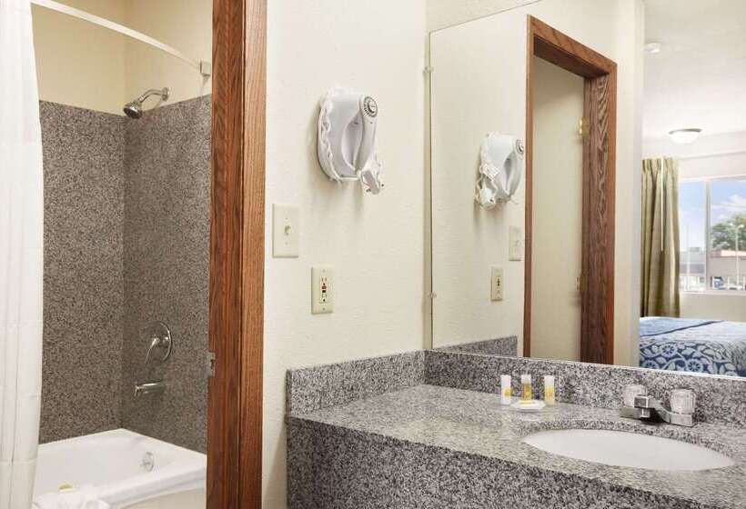 فندق Days Inn By Wyndham Champaign/urbana