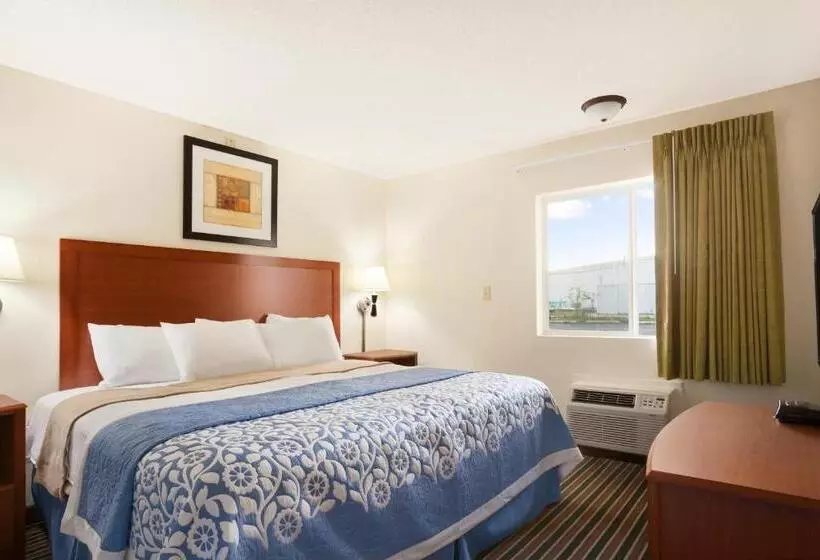 בית מלון כפרי Days Inn By Wyndham Champaign/urbana