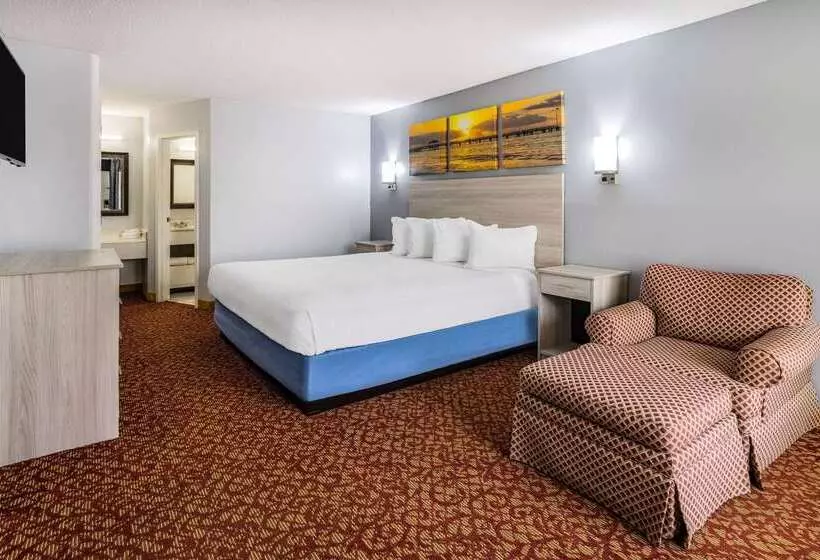 ホテル Days Inn & Suites By Wyndham Colonial