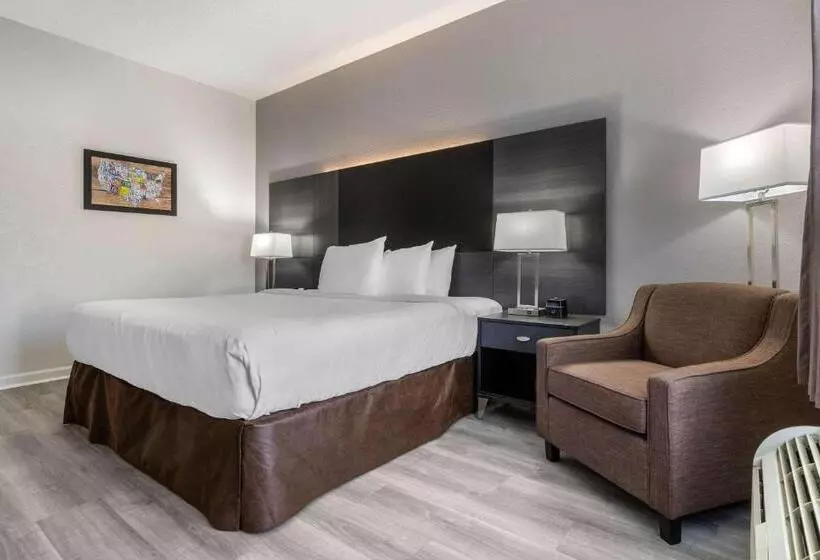 Hotel Econo Lodge At The University