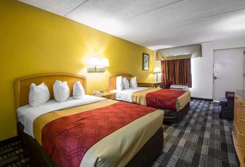 בית מלון כפרי Jax Airport