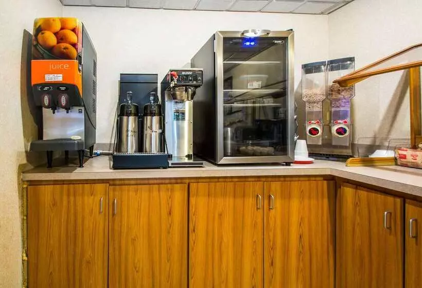 בית מלון כפרי Jax Airport