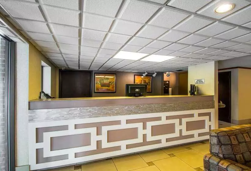 בית מלון כפרי Jax Airport