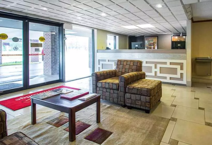 בית מלון כפרי Jax Airport