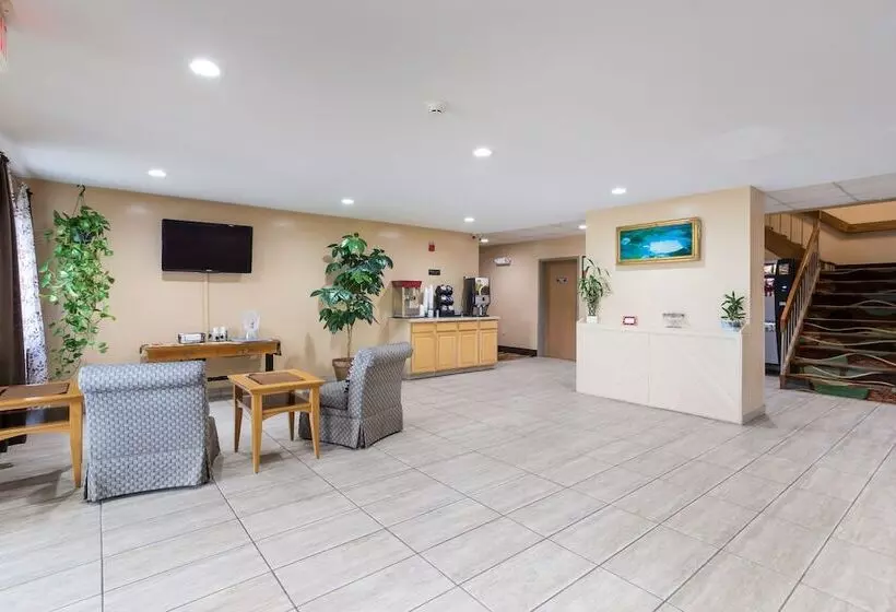 Hotel Econo Lodge Painted Post   Corning