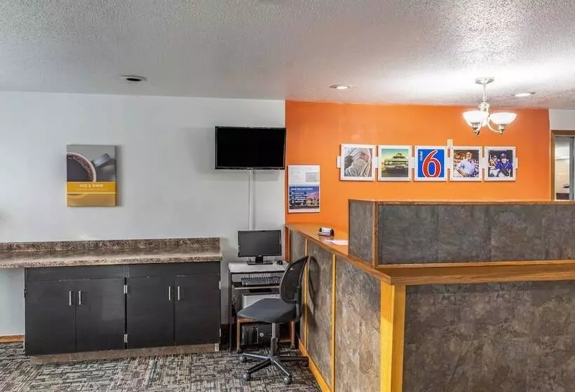 Motel 6 Fond Du Lac, Wi