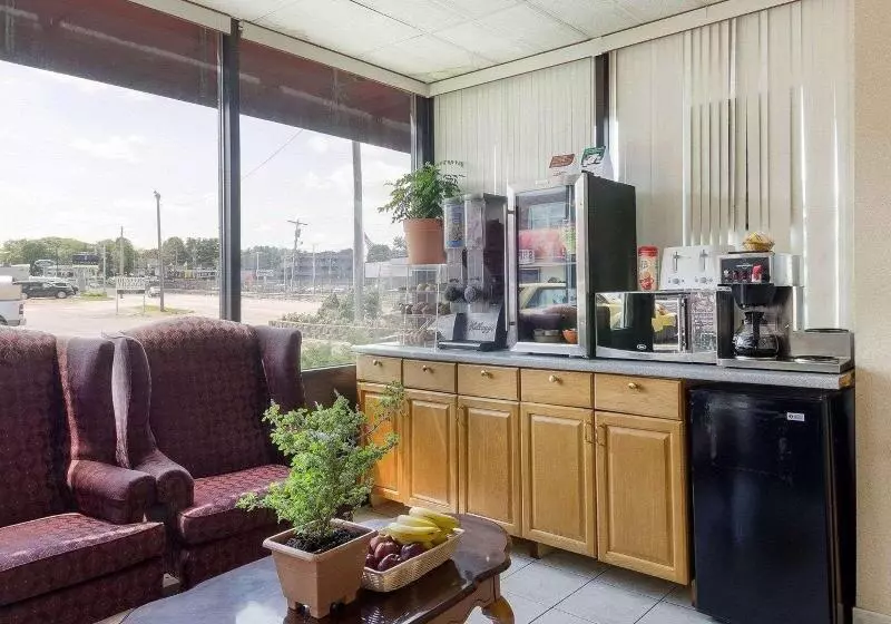 酒店 Framingham Inn